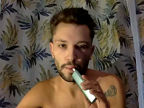 Snapshot of babykriss chatting on 09-30-25, 10:09 babykriss online show from 09-30-25, 10:09