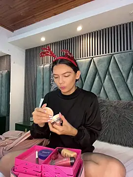 celestebellmont online show from 12-17-25, 12:22