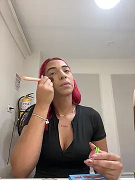 Snapshot of theladymonserrateshow chatting on 09-29-25, 12:43 theladymonserrateshow online show from 09-29-25, 12:43