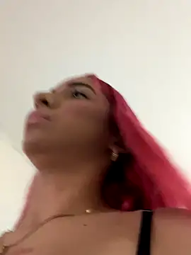 Snapshot of theladymonserrateshow chatting on 10-06-25, 12:13 theladymonserrateshow online show from 10-06-25, 12:13