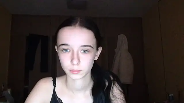 Emilia Light online show from 12-20-25, 10:00