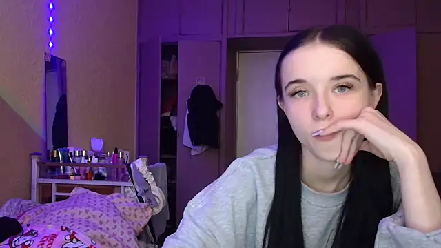 Emilia Light online show from 03-27-26, 01:22