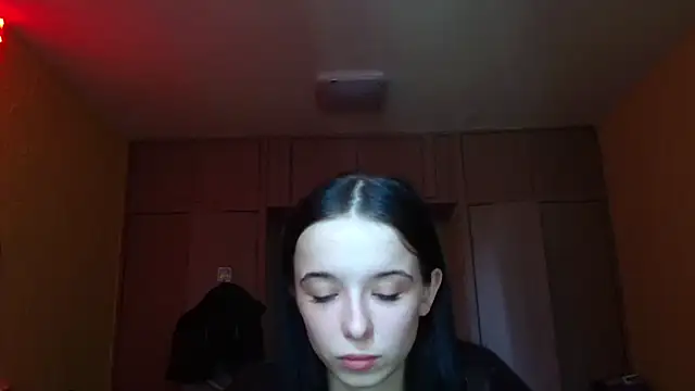 Emilia Light online show from 04-14-26, 08:20