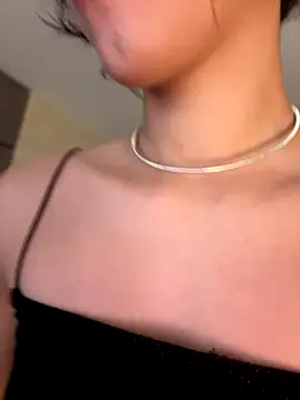 Snapshot of Capricho_01 chatting on 10-25-25, 12:34 Capricho 01 online show from 10-25-25, 12:34