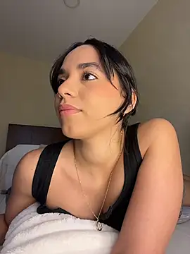 Snapshot of Capricho_01 chatting on 10-29-25, 06:53 Capricho 01 online show from 10-29-25, 06:53