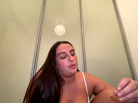 Snapshot of Playfulvixen25 chatting on 10-14-25, 05:30 Playfulvixen25 online show from 10-14-25, 05:30