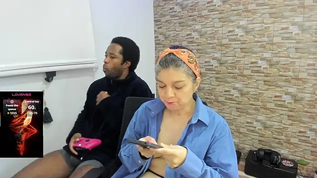 Yin yang hot online show from 11-17-25, 03:12