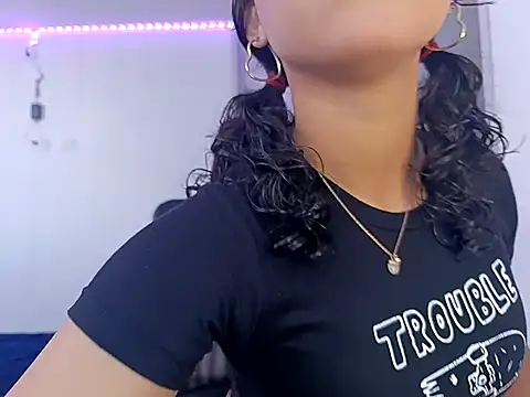 Snapshot of Ivonnybonn chatting on 09-26-25, 03:05 Ivonnybonn online show from 09-26-25, 03:05