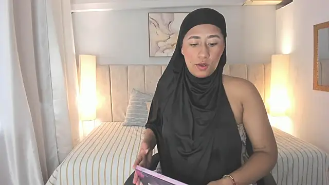 Snapshot of Ridwana_Haddad chatting on 10-21-25, 12:17 Ridwana Haddad online show from 10-21-25, 12:17