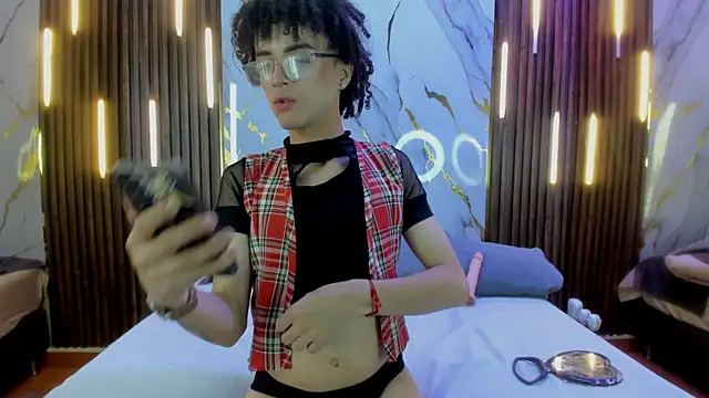 NoahVidall online show from 09-30-25, 05:45