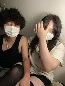 Snapshot of EroTV chatting on 10-07-25, 02:47 EroTV online show from 10-07-25, 02:47