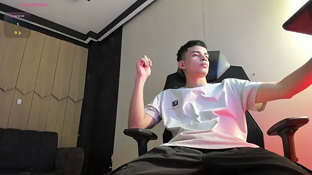 JuanSixx online show from 12-21-25, 09:00