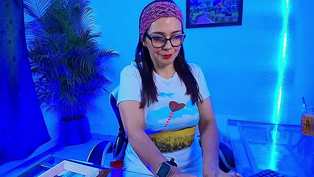 Carol Miss2 online show from 11-12-25, 10:37