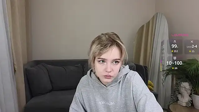 Snapshot of MayWins chatting on 11-27-25, 09:39 MayWins online show from 11-27-25, 09:39