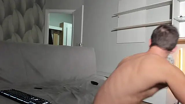 Snapshot of sweet_smith8 chatting on 10-30-25, 02:40 sweet smith8 online show from 10-30-25, 02:40