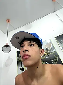 Snapshot of Adam_Loveee chatting on 11-03-25, 11:59 Adam Loveee online show from 11-03-25, 11:59