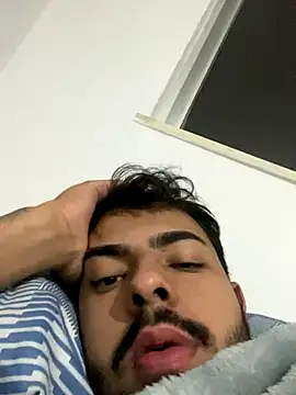 Snapshot of artzin2334 chatting on 09-26-25, 07:45 artzin2334 online show from 09-26-25, 07:45