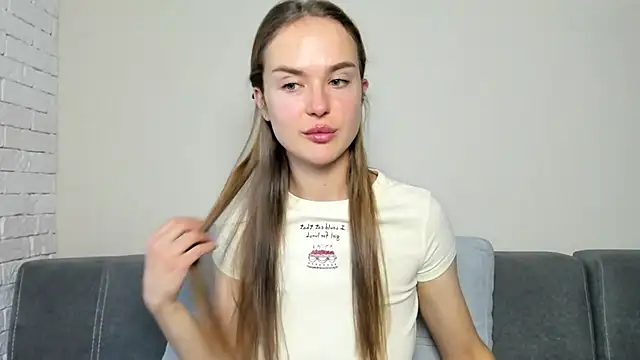 LilMary  online show from 12-23-25, 07:06