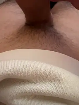 Snapshot of AlbertoRuiz086 chatting on 02-17-26, 06:36 AlbertoRuiz086 online show from 02-17-26, 06:36