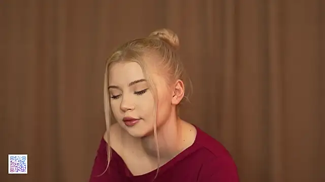 Snapshot of AshleyNikoo chatting on 11-22-25, 04:28 AshleyNikoo online show from 11-22-25, 04:28