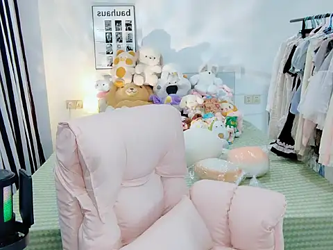 Gardenia-222 online show from 10-18-25, 01:01