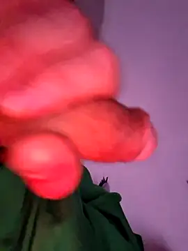 Snapshot of Nikbullx chatting on 10-27-25, 10:03 Nikbullx online show from 10-27-25, 10:03