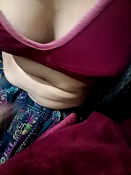 Snapshot of kavita_bhabi chatting on 11-12-25, 03:45 kavita bhabi online show from 11-12-25, 03:45