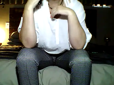 Snapshot of Ab_fun chatting on 10-25-25, 11:51 Ab fun online show from 10-25-25, 11:51