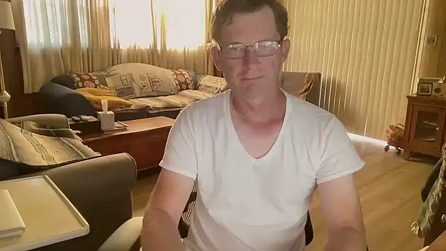 guyhereoncam online show from 10-22-25, 12:05