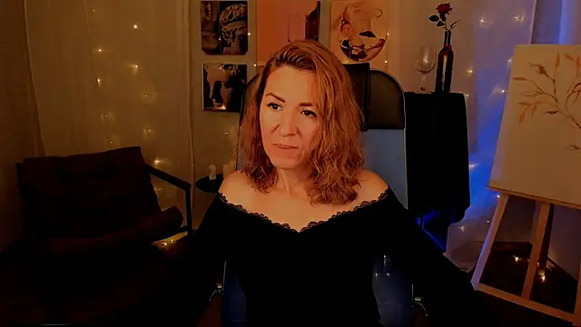 Snapshot of DonnaSmitth chatting on 10-21-25, 03:24 DonnaSmitth online show from 10-21-25, 03:24