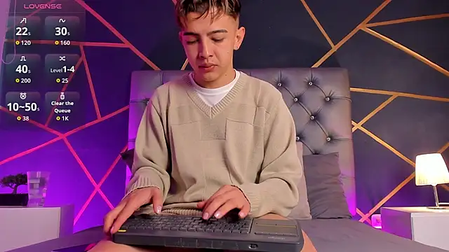 Lian Miller1  online show from 03-20-26, 12:21