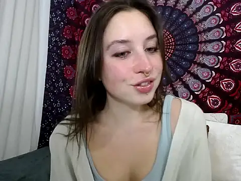 Snapshot of AdalynKiss chatting on 11-27-25, 07:16 AdalynKiss online show from 11-27-25, 07:16