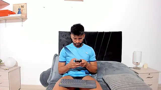 Taylormaccurdy  online show from 02-27-26, 04:51