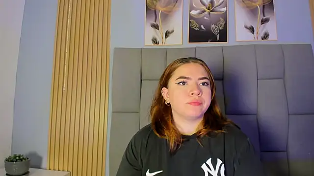 Kandyfrees  online show from 12-21-25, 12:34