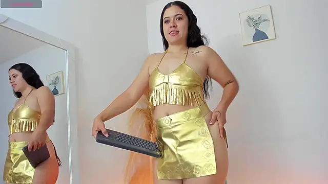 Snapshot of Luna__699 chatting on 10-24-25, 11:06 Luna 699 online show from 10-24-25, 11:06