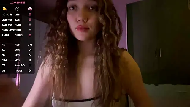 Snapshot of EmiIyKitty chatting on 01-11-26, 04:45 EmiIyKitty online show from 01-11-26, 04:45