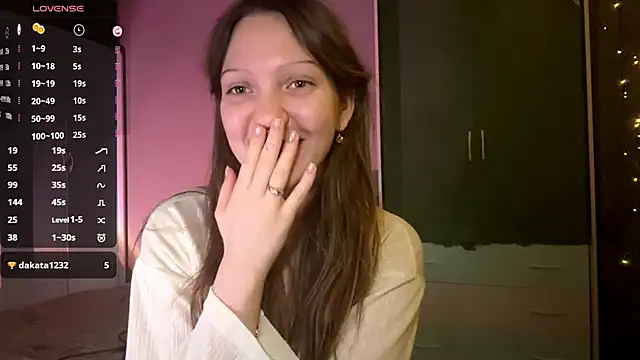 Snapshot of EmiIyKitty chatting on 01-15-26, 07:28 EmiIyKitty online show from 01-15-26, 07:28