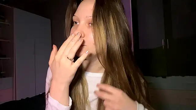 Snapshot of EmiIyKitty chatting on 03-01-26, 07:16 EmiIyKitty online show from 03-01-26, 07:16