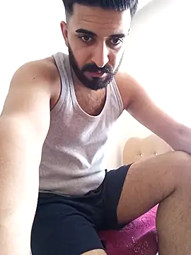 Snapshot of mehmets27 chatting on 09-28-25, 10:31 mehmets27 online show from 09-28-25, 10:31