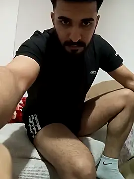 Snapshot of mehmets27 chatting on 10-12-25, 08:30 mehmets27 online show from 10-12-25, 08:30