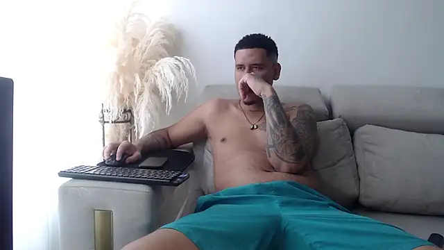 Adrew fox online show from 12-05-25, 05:42