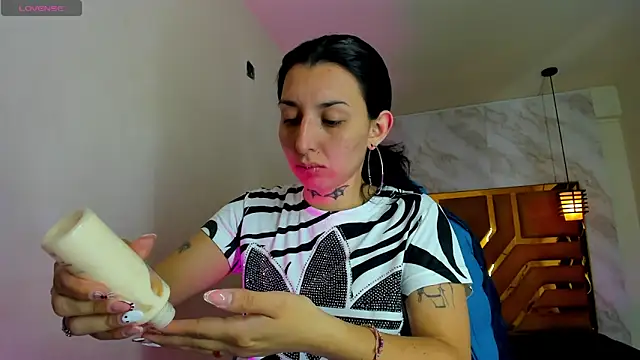 Iris  77 online show from 11-08-25, 02:34