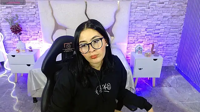 Snapshot of casse_tay chatting on 11-24-25, 04:34 casse tay online show from 11-24-25, 04:34