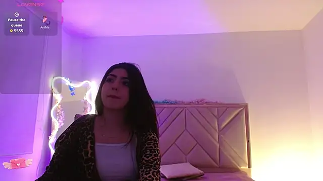 Ixchel tay online show from 11-27-25, 03:19