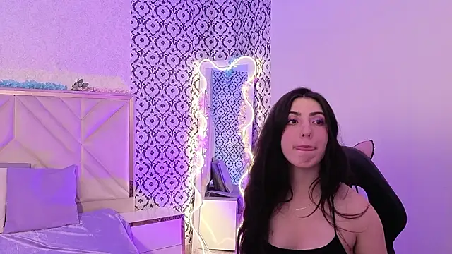 Ixchel tay online show from 03-02-26, 05:08