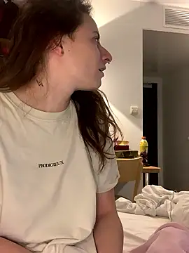 GoldenPussy1329 online show from 02-08-26, 07:39