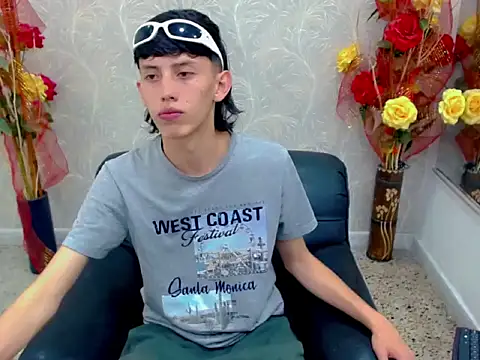 thaigo twink38 online show from 10-02-25, 03:46