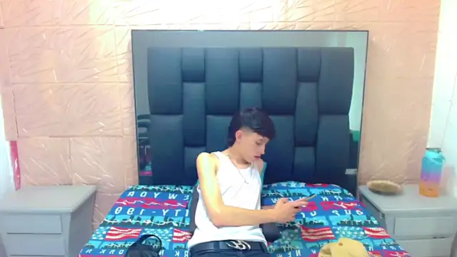 thaigo twink38 online show from 10-31-25, 04:02