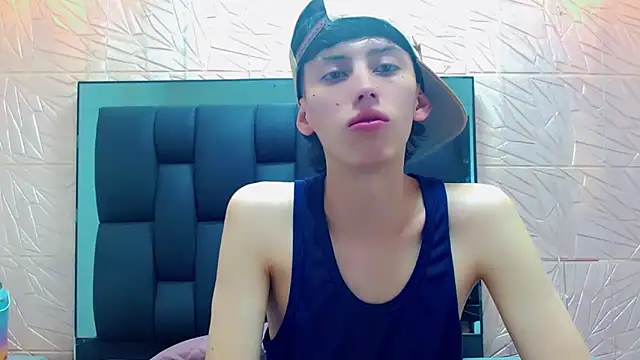 thaigo twink38 online show from 11-29-25, 05:43