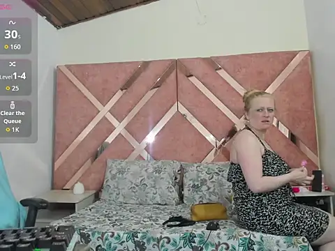 AliceCat 01 online show from 12-04-25, 07:39